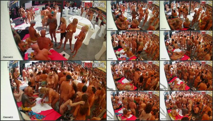 Sex in swingers club 159